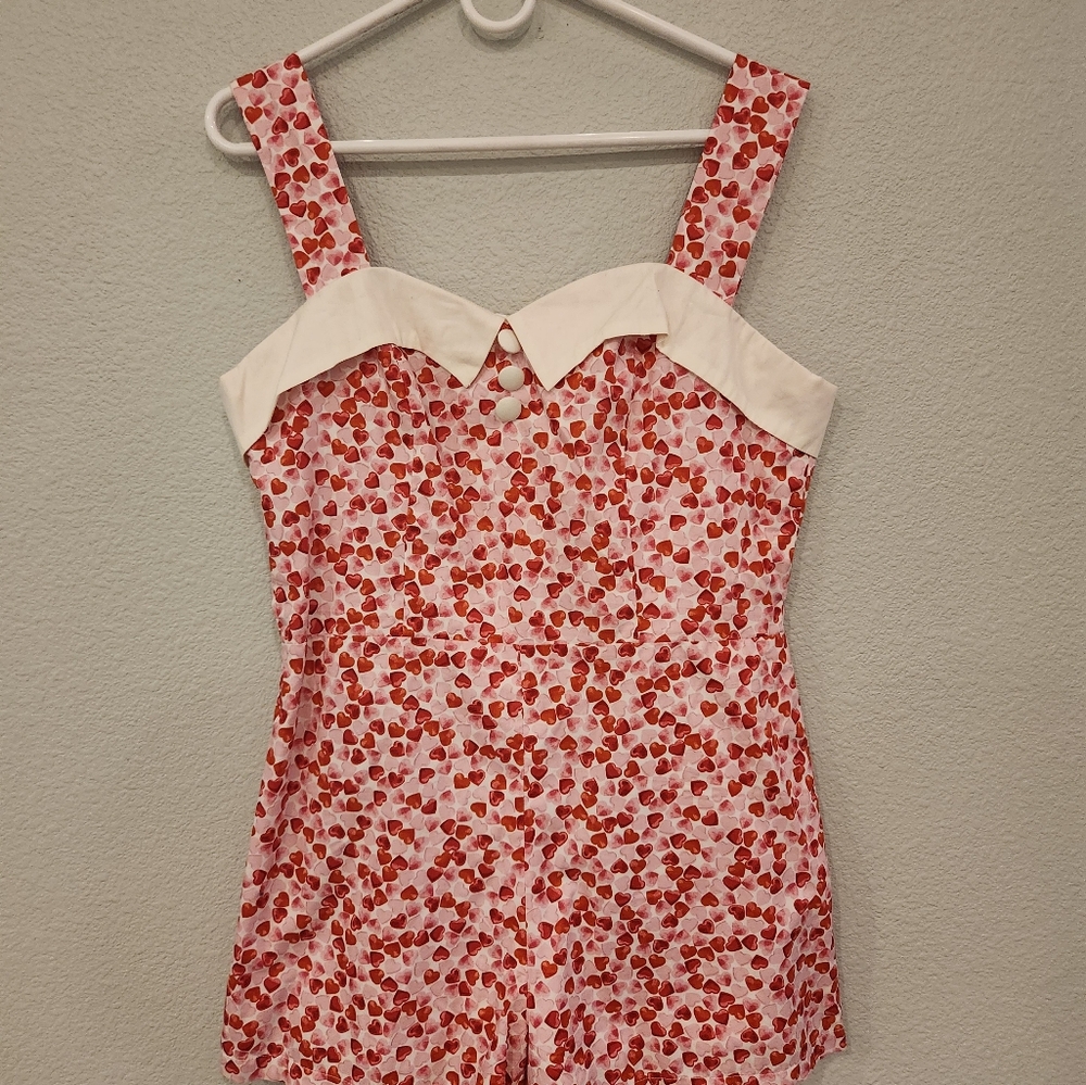 Women's Red Heart-Print Strap Romper - Picture 2 of 11
